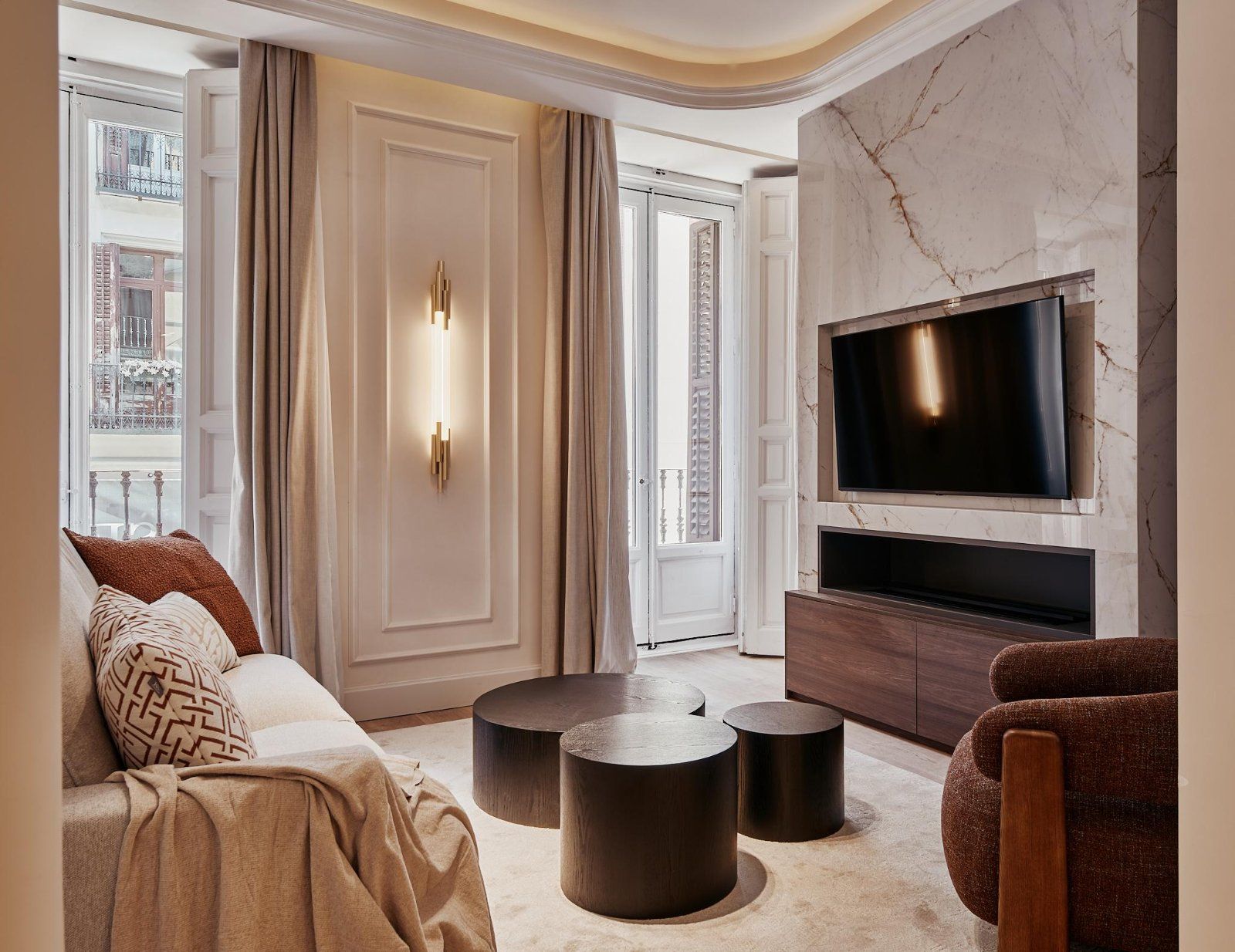 Bright 4-bedroom apartment — Argensola 5, Almagro, Madrid — photo 3