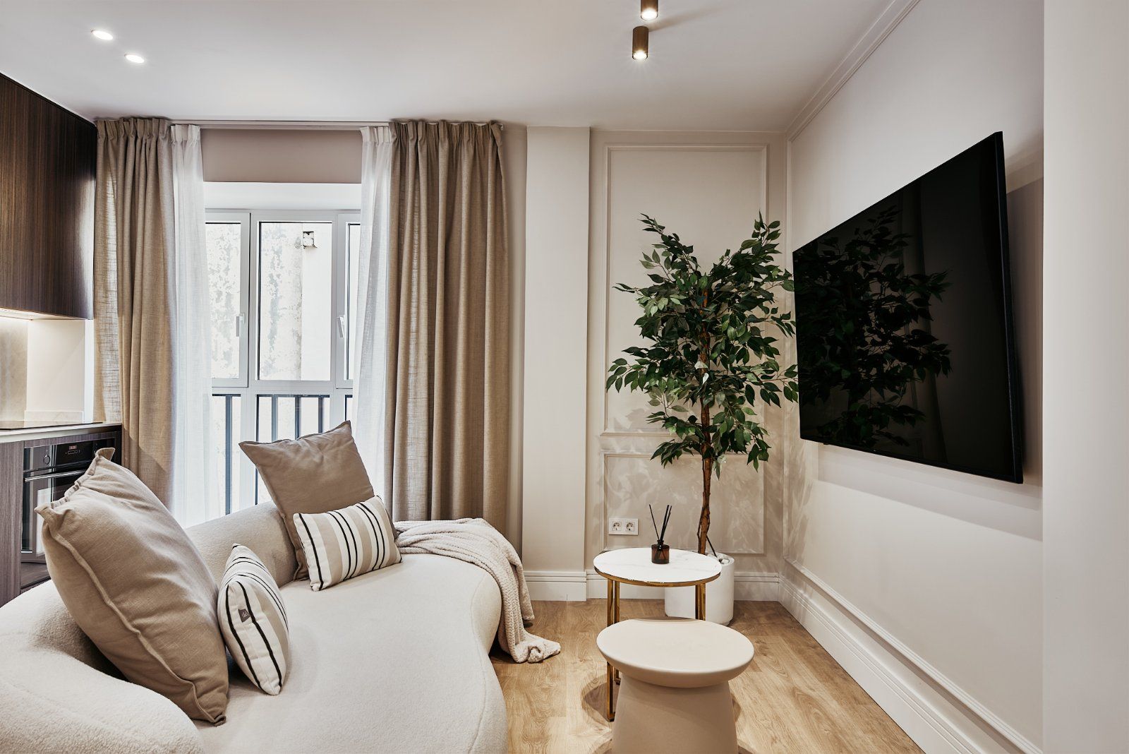 2-bedroom apartment on the 2nd floor — Piamonte 4, Chamberí, Madrid — photo 3