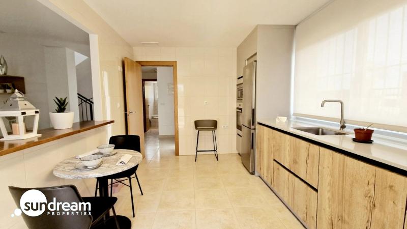 Villa de 4 dormitorios de nueva construcción con solarium y gran parcela en Lorca — photo 4