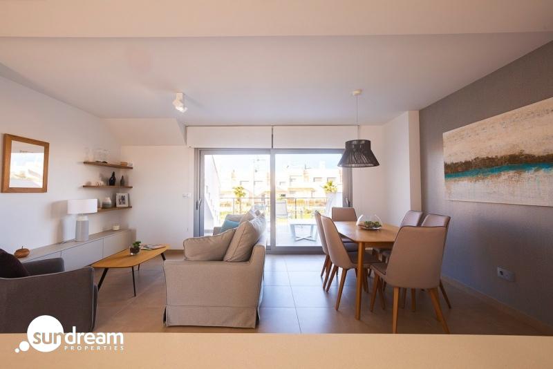 Bungalow de planta alta con 2 dormitorios y solarium privado a la venta en Golf Resort(Orihuela) — photo 3