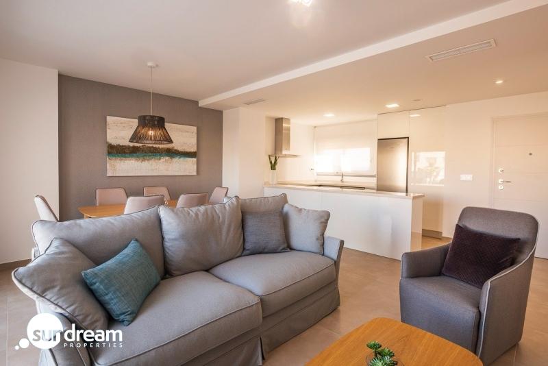 Bungalow de planta alta con 2 dormitorios y solarium privado a la venta en Golf Resort(Orihuela) — photo 5