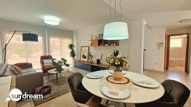 Villa de 3 dormitorios con solarium y amplia parcela en Lorca(Murcia) — photo 4
