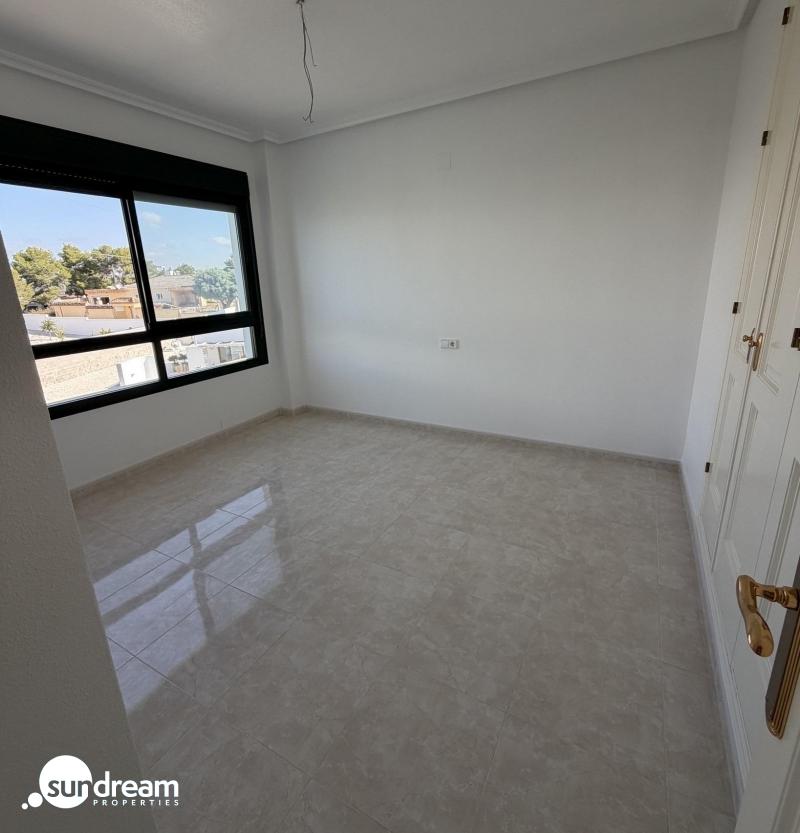 Apartamento de 2 dormitorios Llave en Mano en Venta en Lomas de Campoamor, Orihuela Costa — photo 4