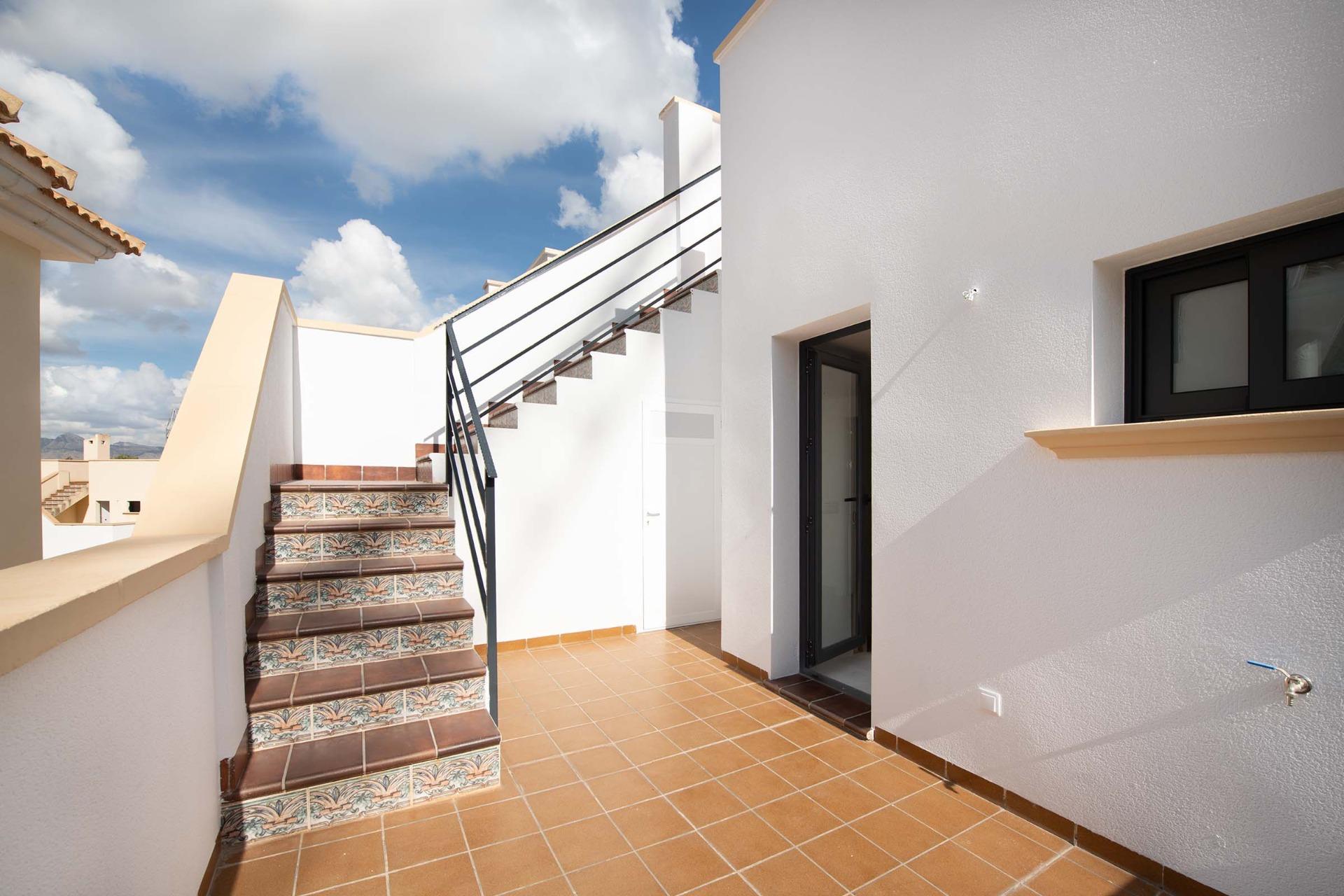 terraced house in Cox — photo 5
